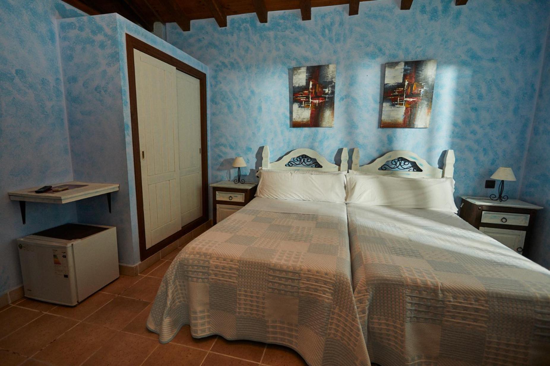 Hotel El Mirlo Blanco Candeleda Extérieur photo