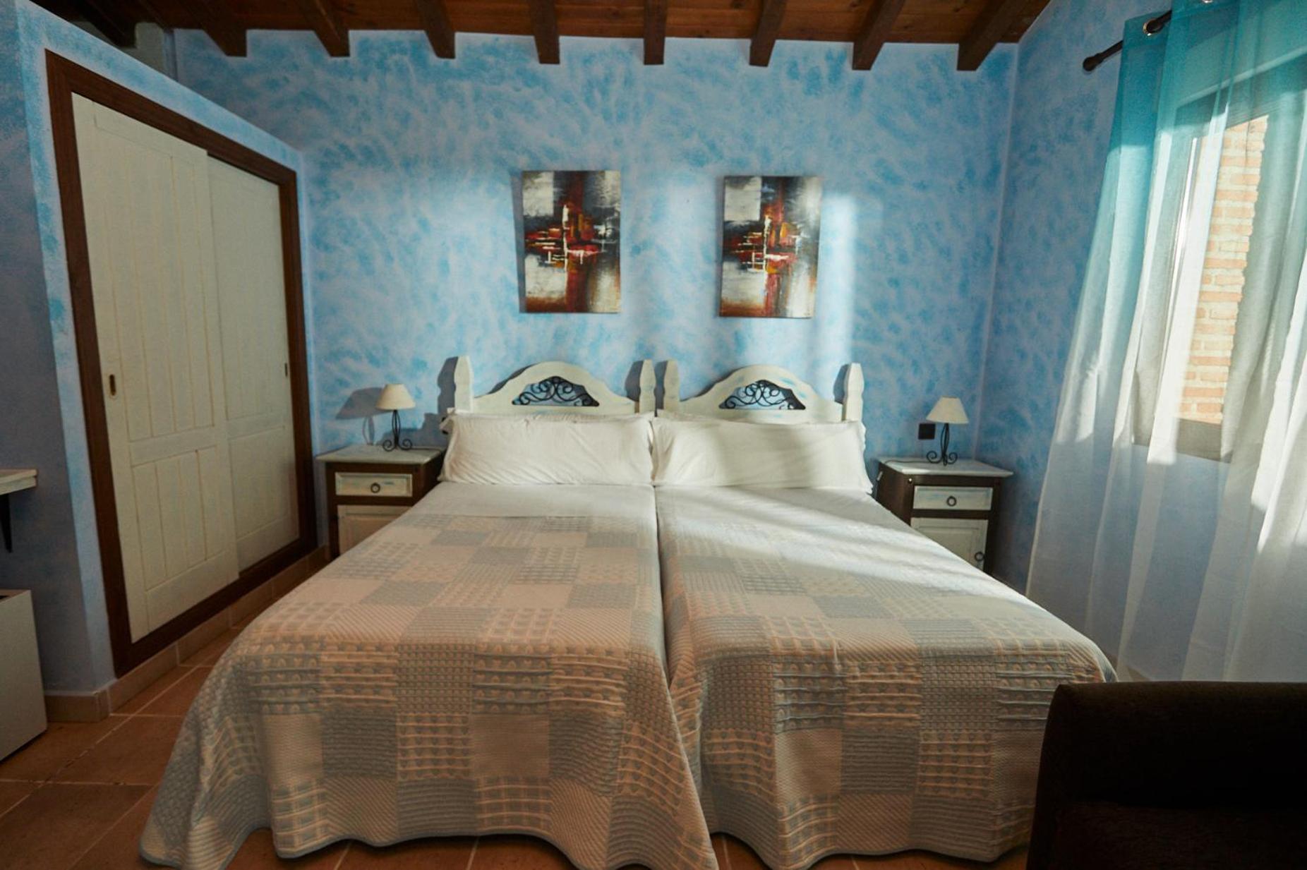Hotel El Mirlo Blanco Candeleda Extérieur photo